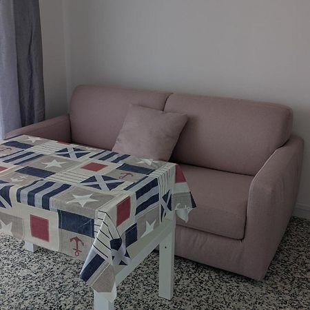 Studio Climatise Avec Coin Nuit 150M De La Plage Le Lavandou Ngoại thất bức ảnh